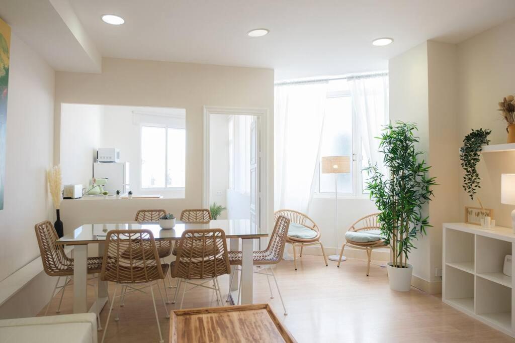 Vista Puerta Jerez Apartment — Photos 1